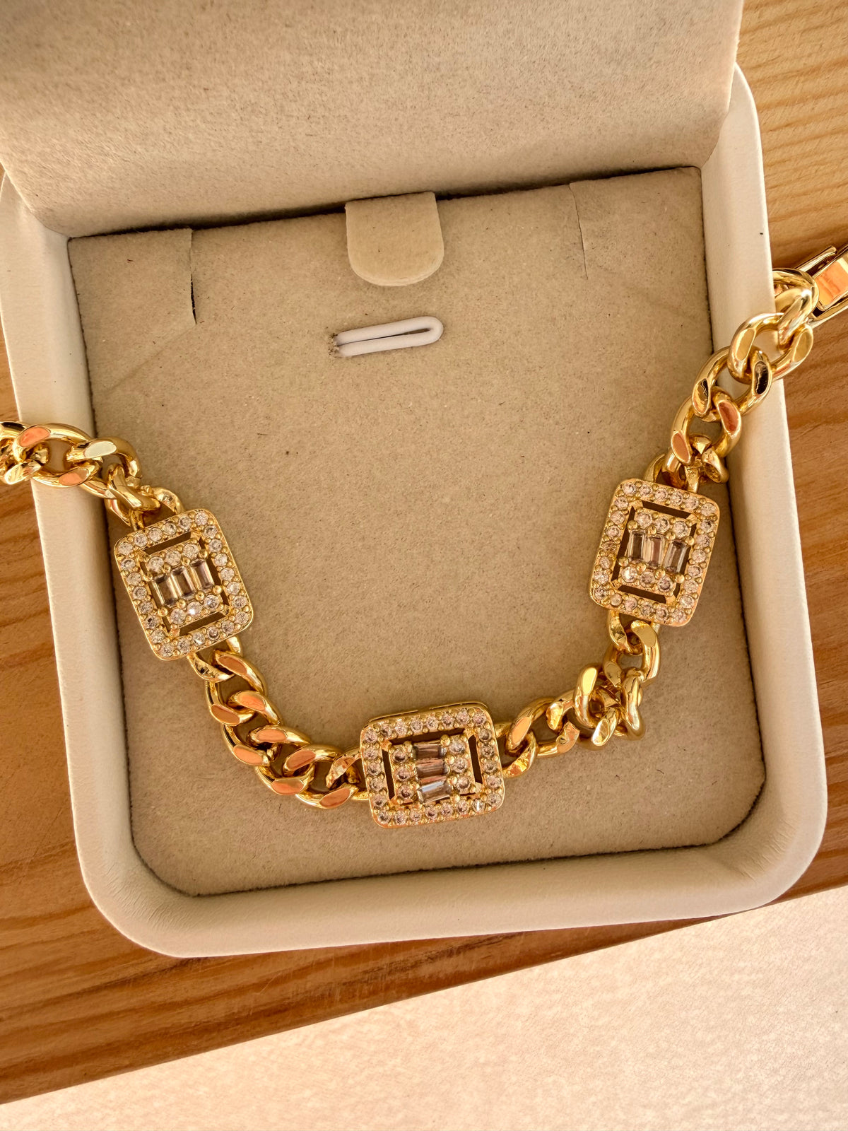Gold Crystal Bracelet ✨