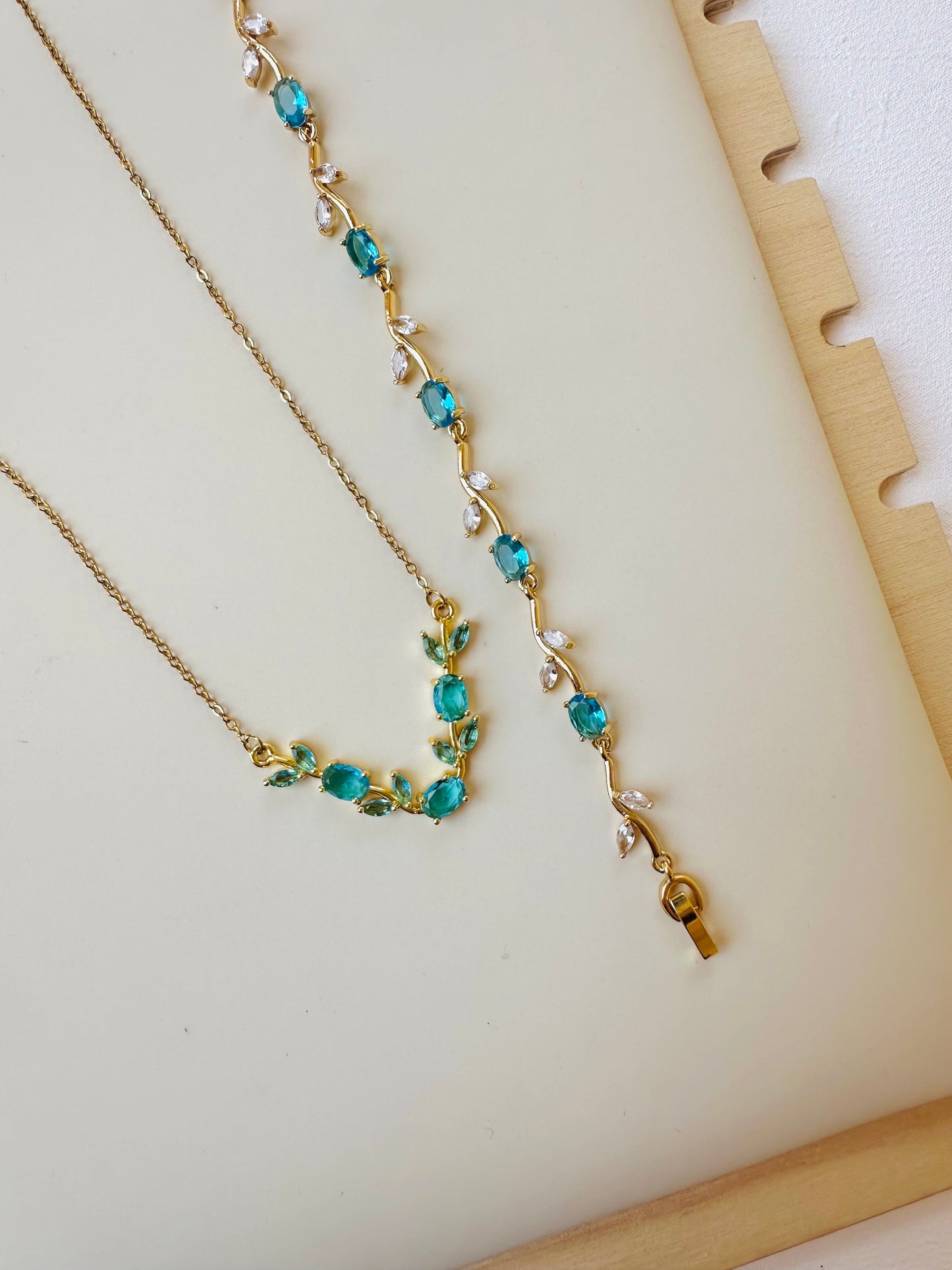 Blue Tulip Necklace & Bracelet Set