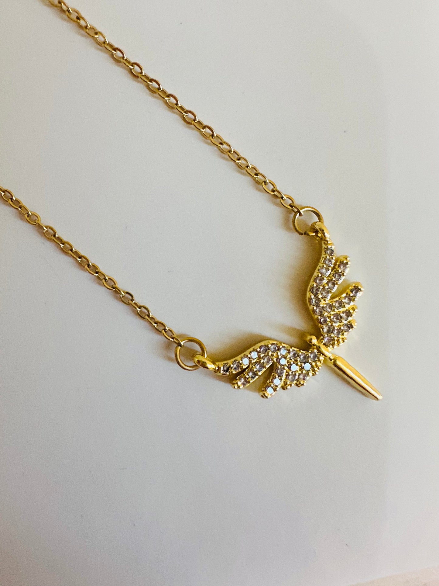 Crystal Necklace – Shine in Every Detail