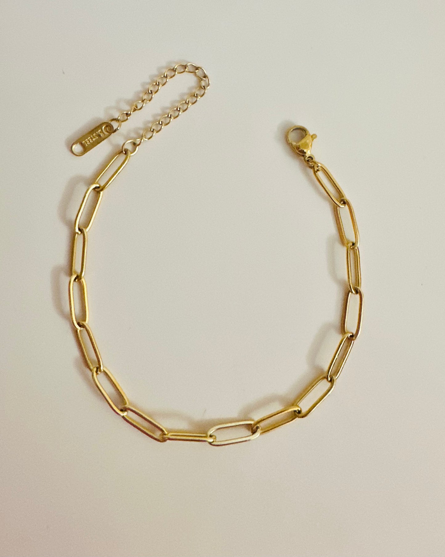 Basic Gold Bracelet