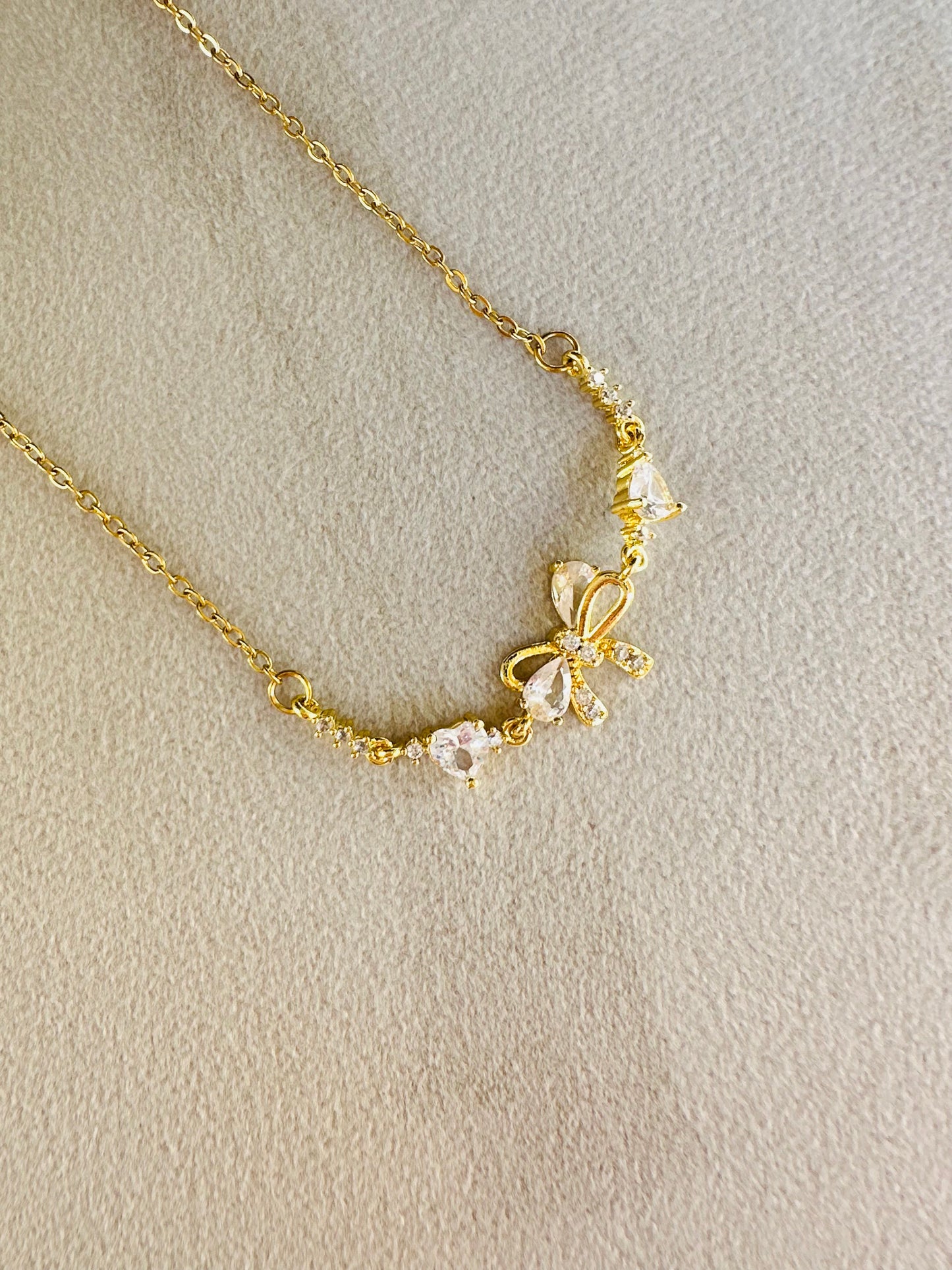 Bow Necklace