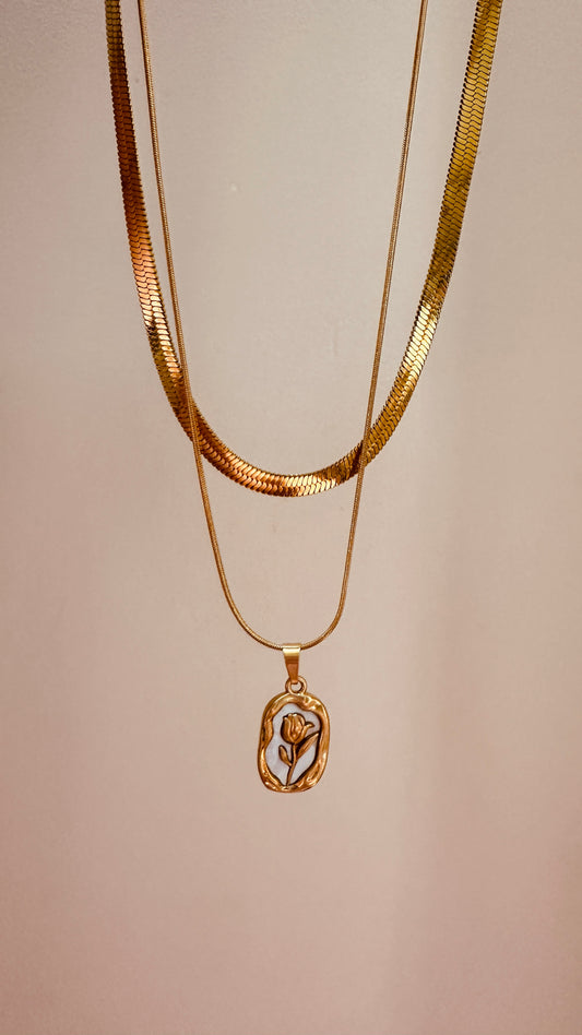 2-Piece Necklace Set: Snake Back Chain + Tulip Flower – Stainless Steel