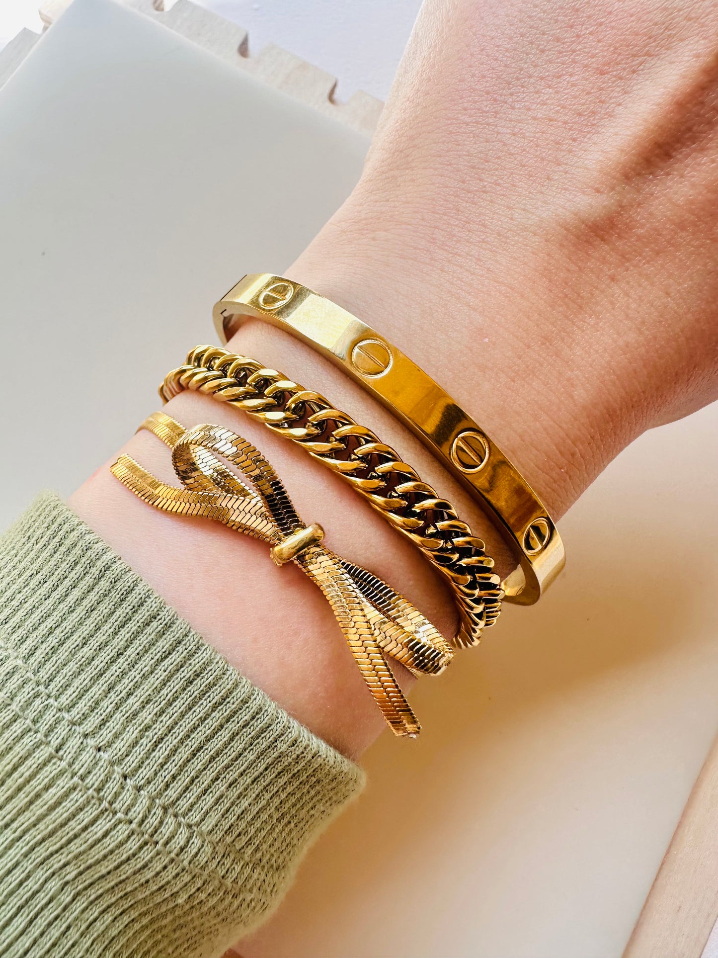 Cartier-Inspired Bow Gourmet Bundle