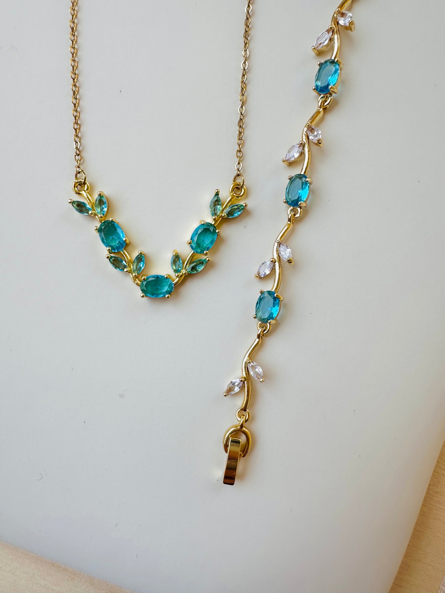 Blue Tulip Necklace & Bracelet Set