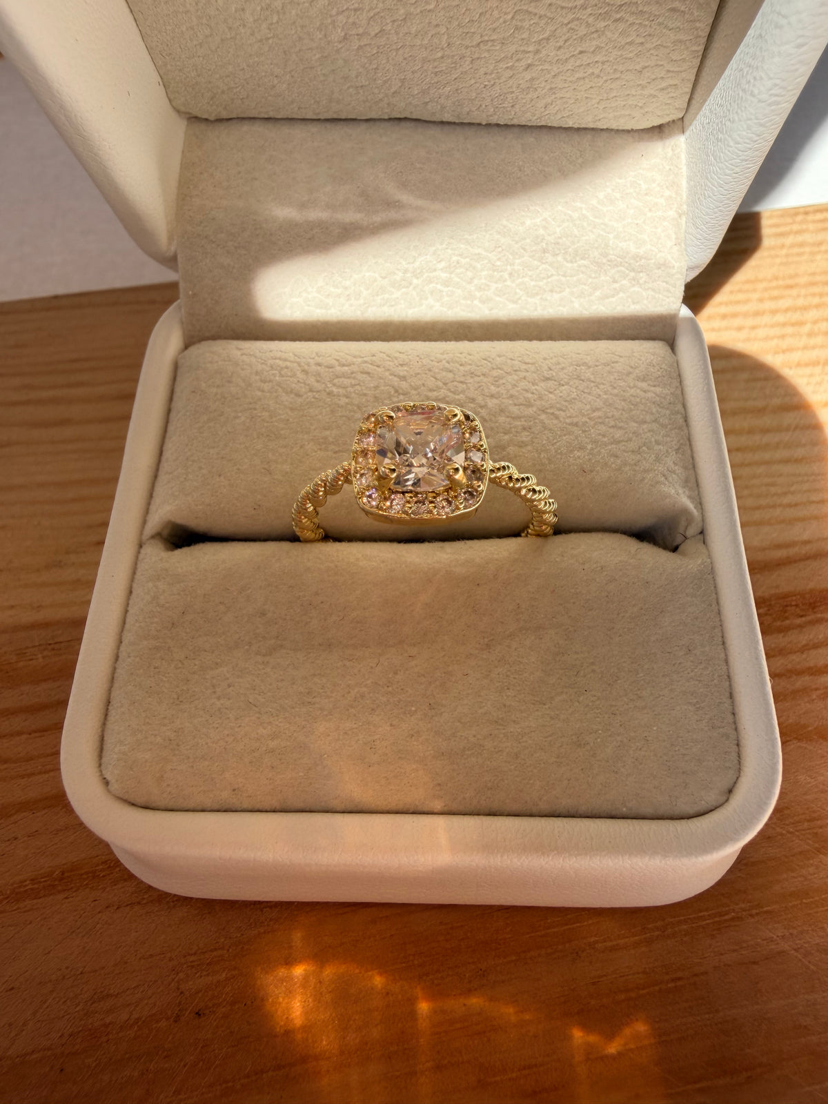 Ring gold plated