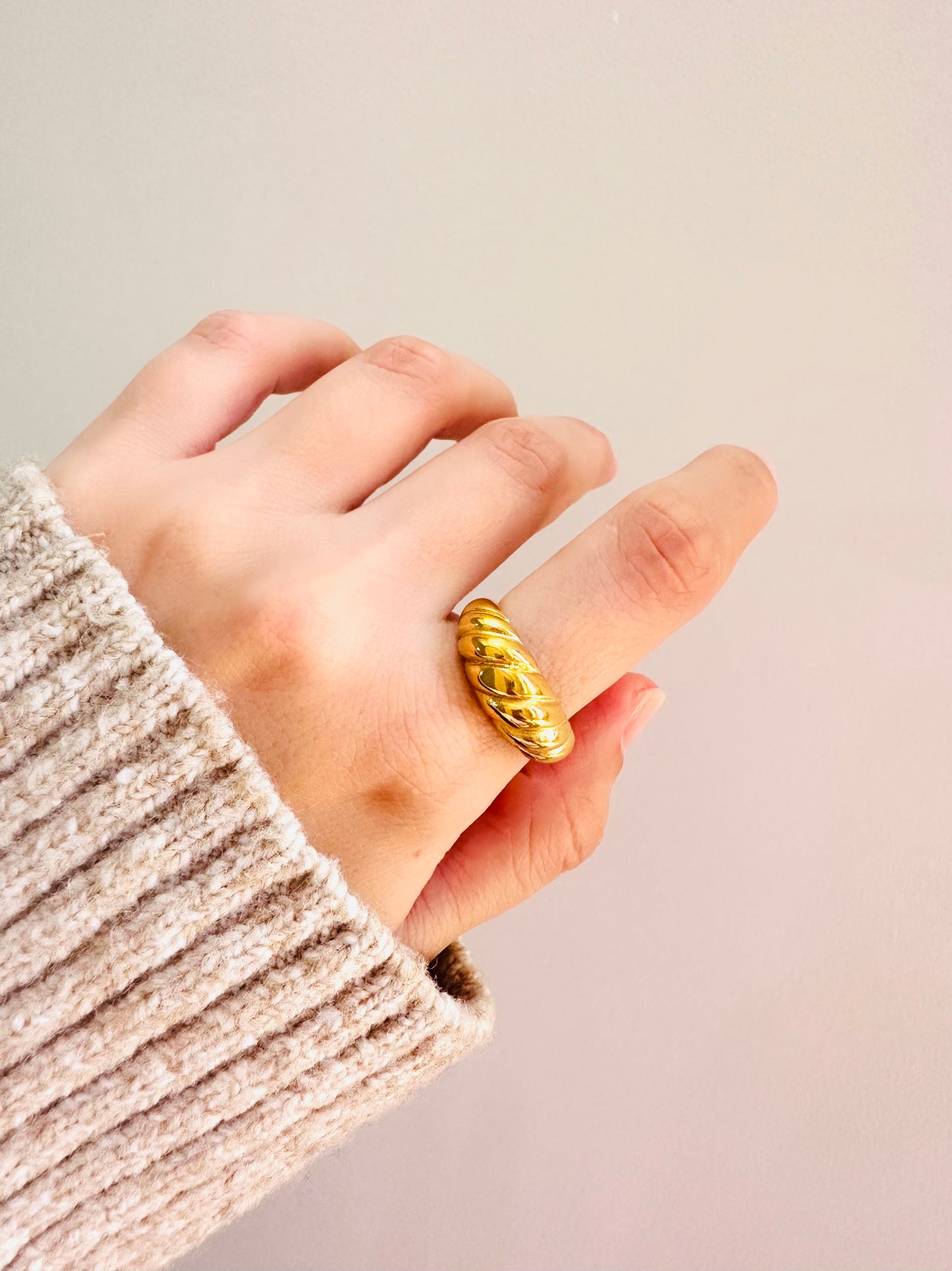 Elegant Gold Ring