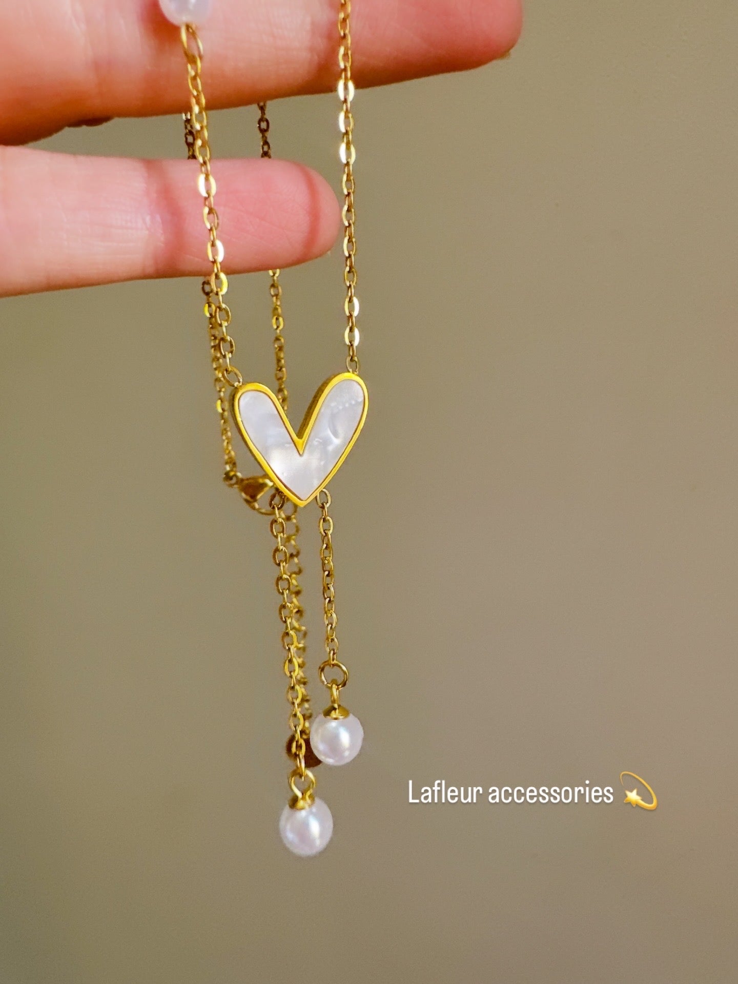 White Heart Necklace with White Pearl
