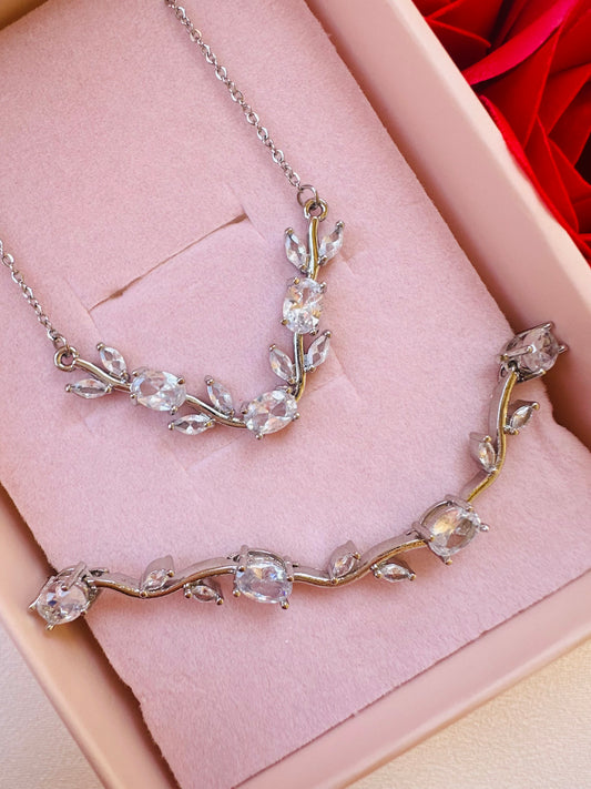 Tulip Silver Necklace & Bracelet