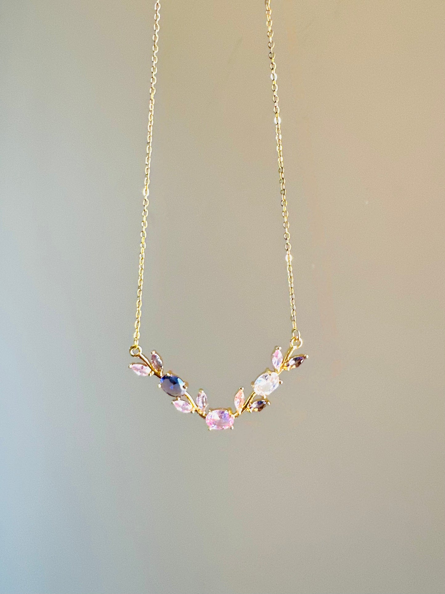 Tulip necklace