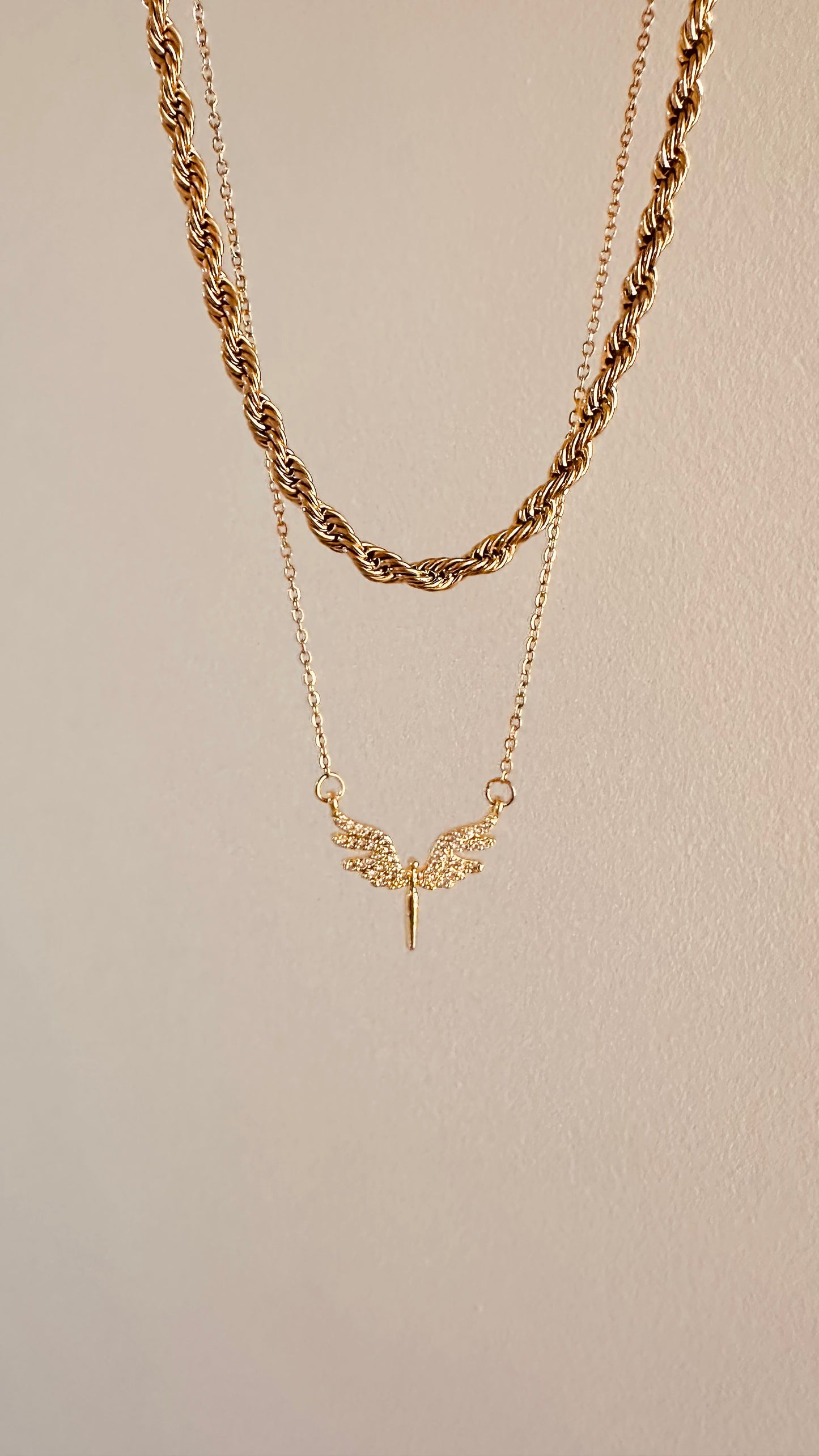 Crystal Necklace – Shine in Every Detail