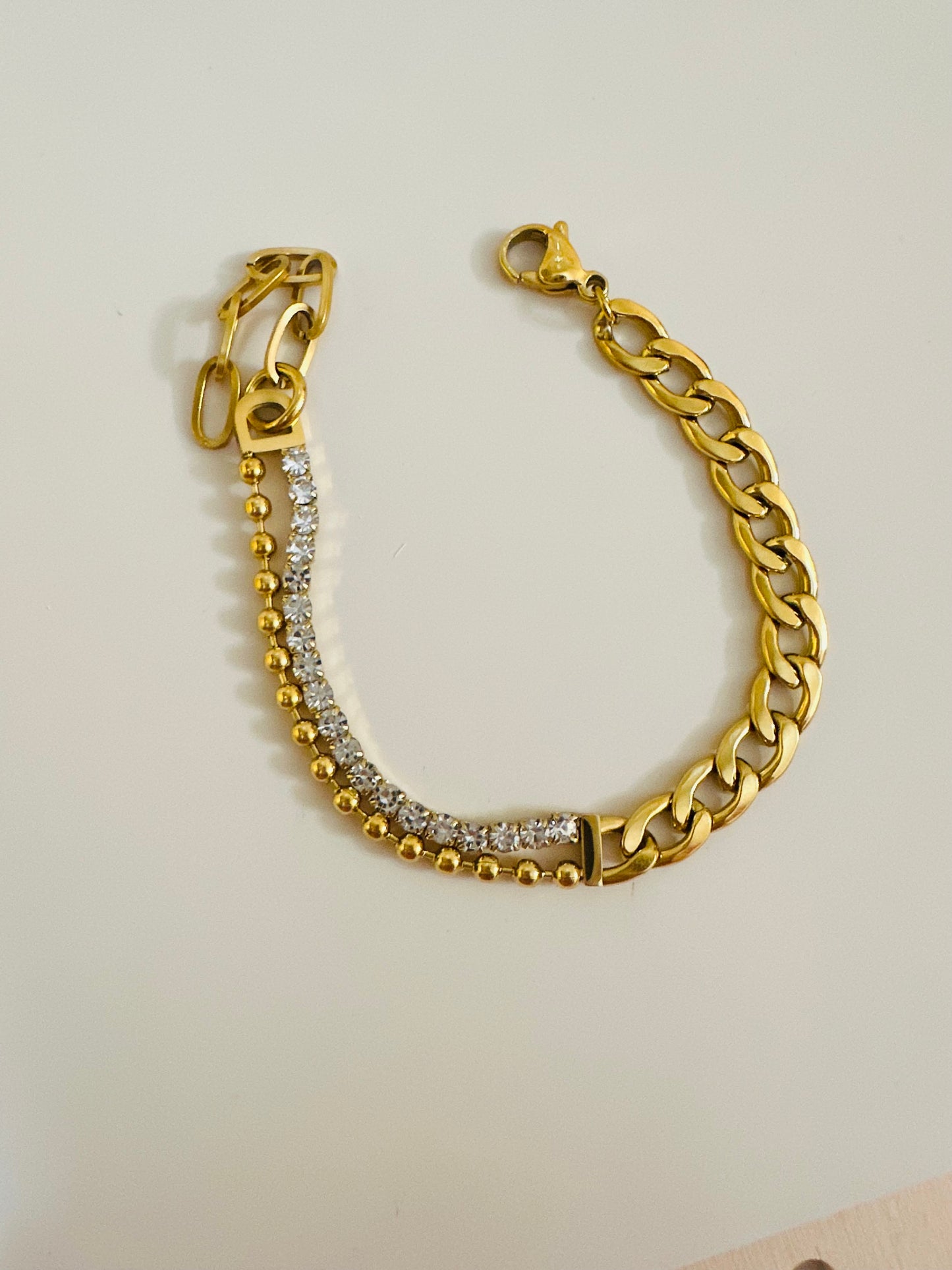 ✨ Sparkling Gold Bracelet