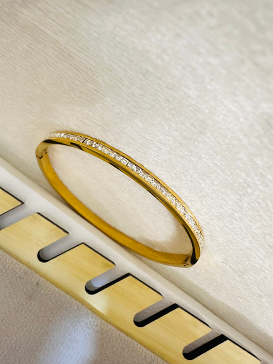 Crystal Stone Bracelet – Stainless Steel