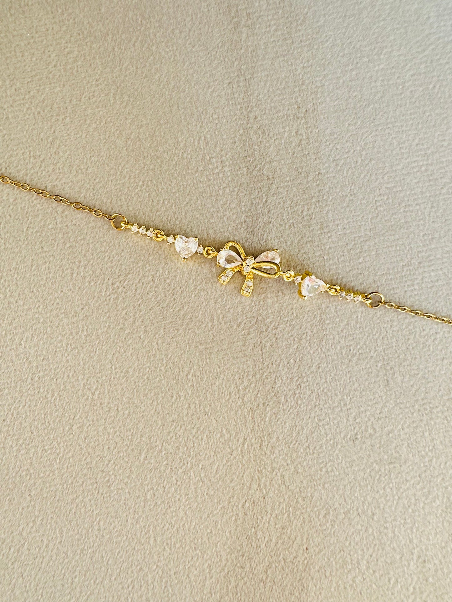Bow Necklace