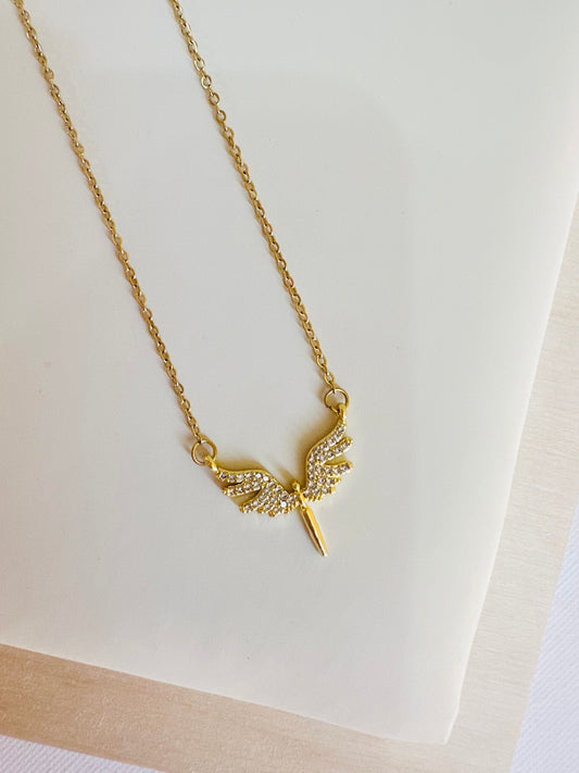 Crystal Necklace – Shine in Every Detail