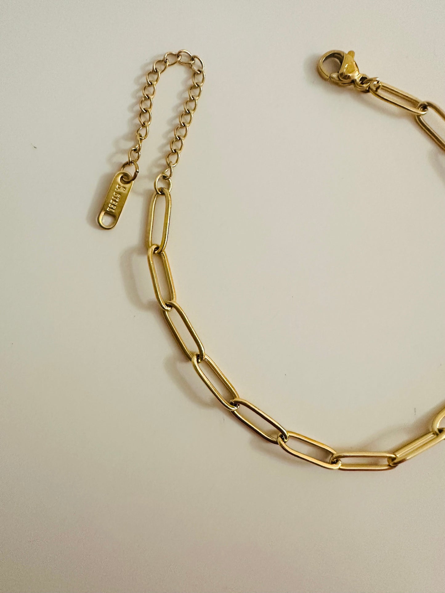 Basic Gold Bracelet