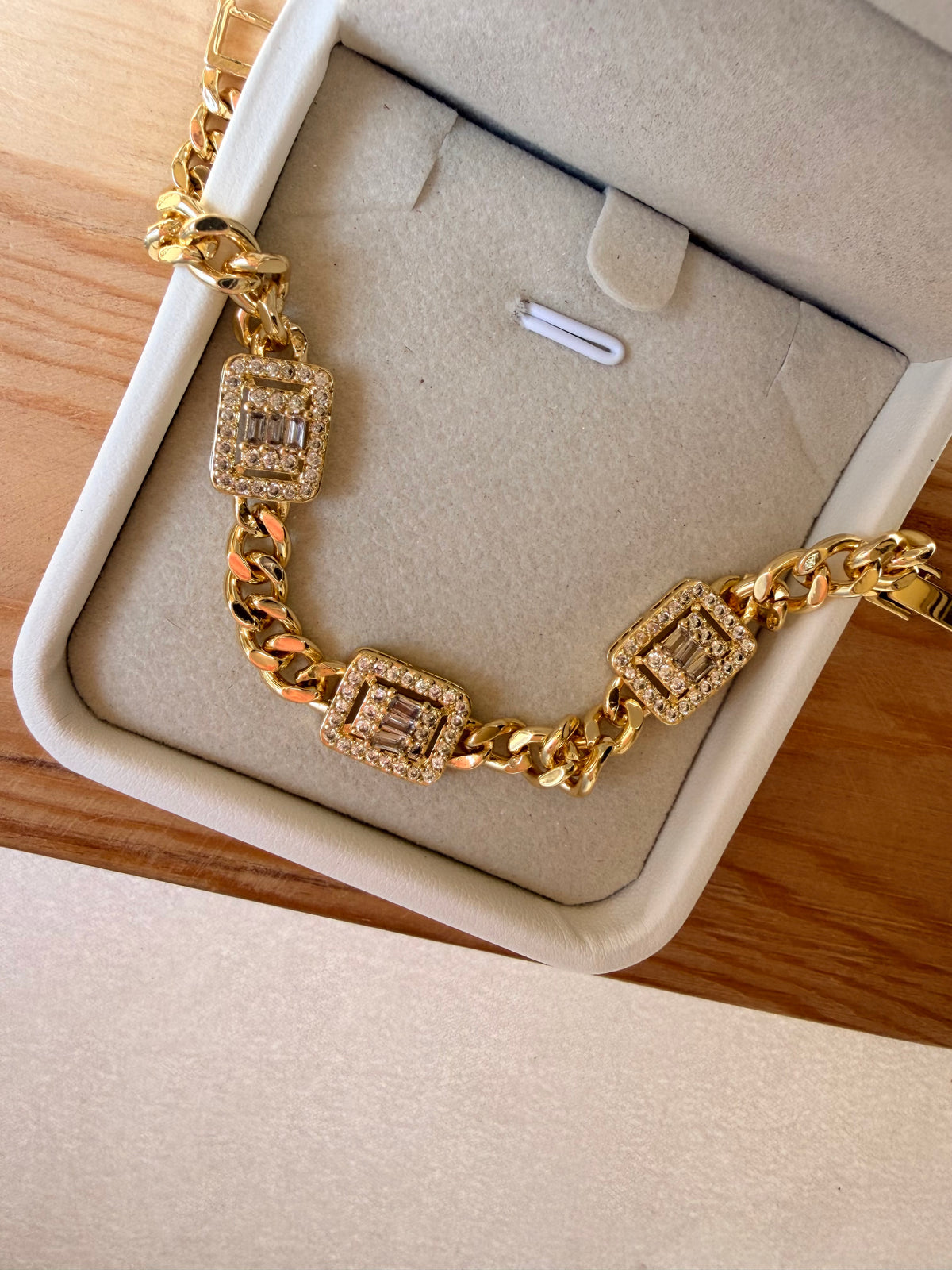 Gold Crystal Bracelet ✨