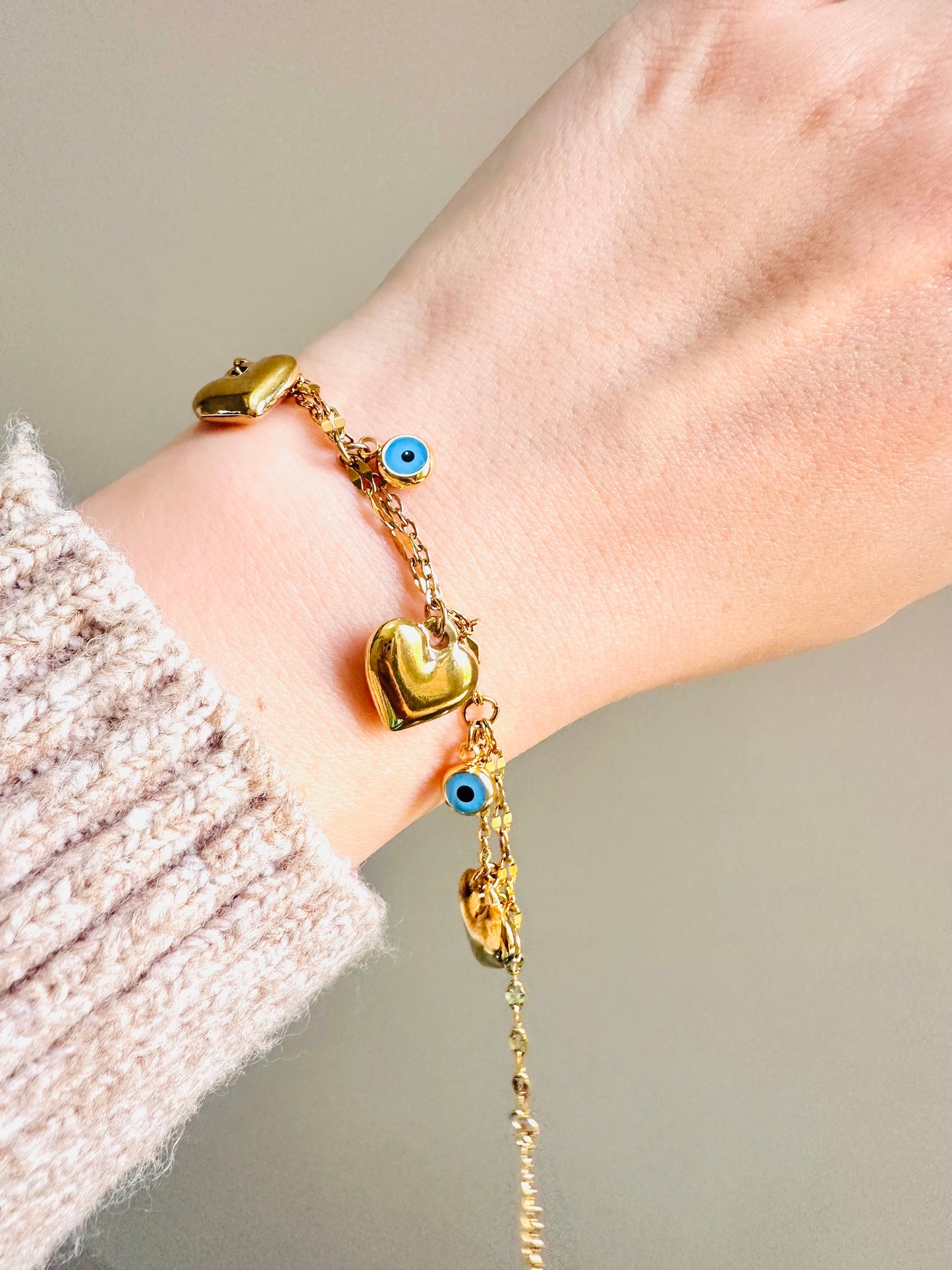 Gold Heart Bracelet with Evil Eye Charm – Stainless Steel