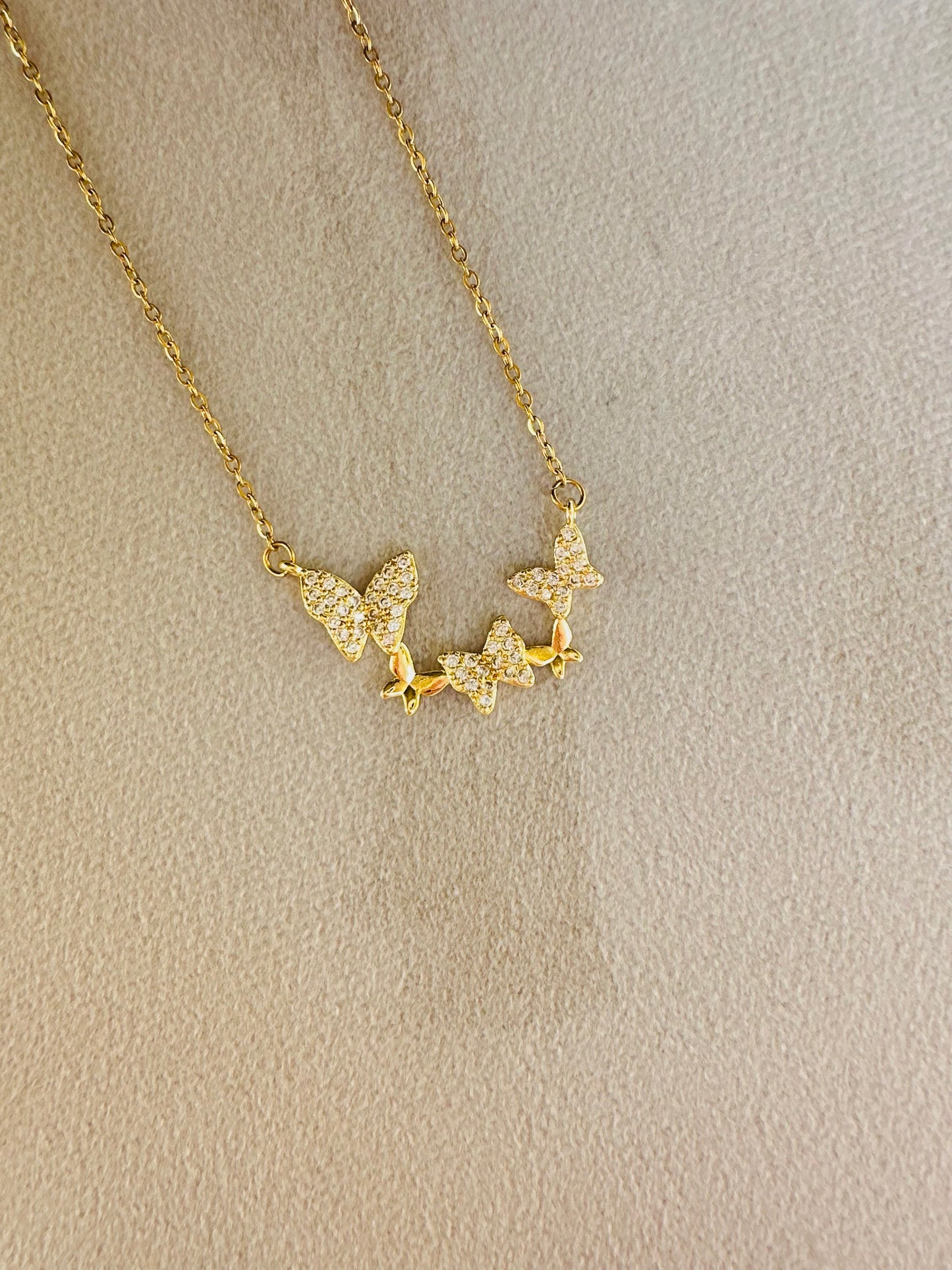Bow Necklace