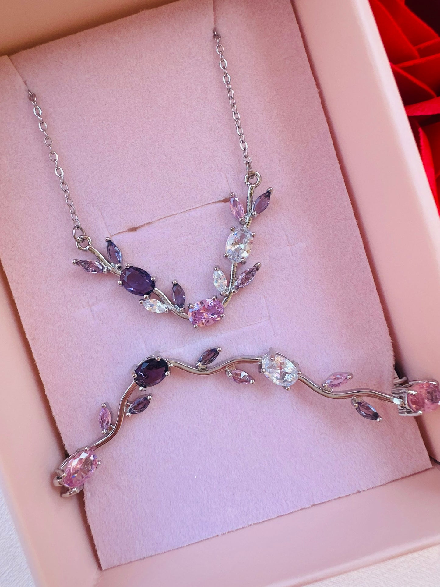 Tulip Silver Necklace & Bracelet